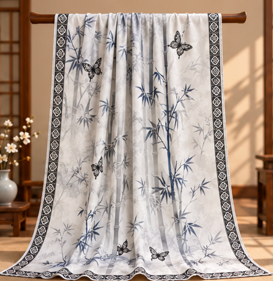 Pañuelo Reversible “Bambú y Mariposas” · Poliéster · 180 × 70 cm