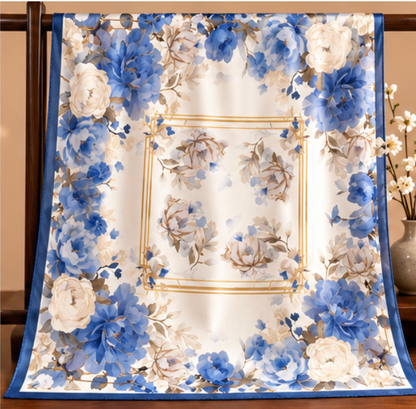 Pañuelo de Seda “Flores de Porcelana” · 100% Seda de Morera · 110 × 110 cm