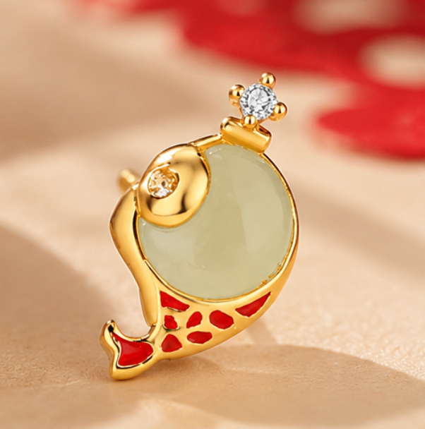 Pendientes Koi de Jade de Hetian · Plata 925 bañada en oro
