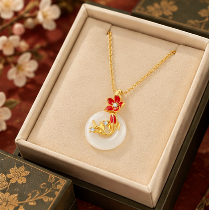 Koi Necklace with White Chalcedony Píng’ān Kòu · Gold-plated 925 Silver